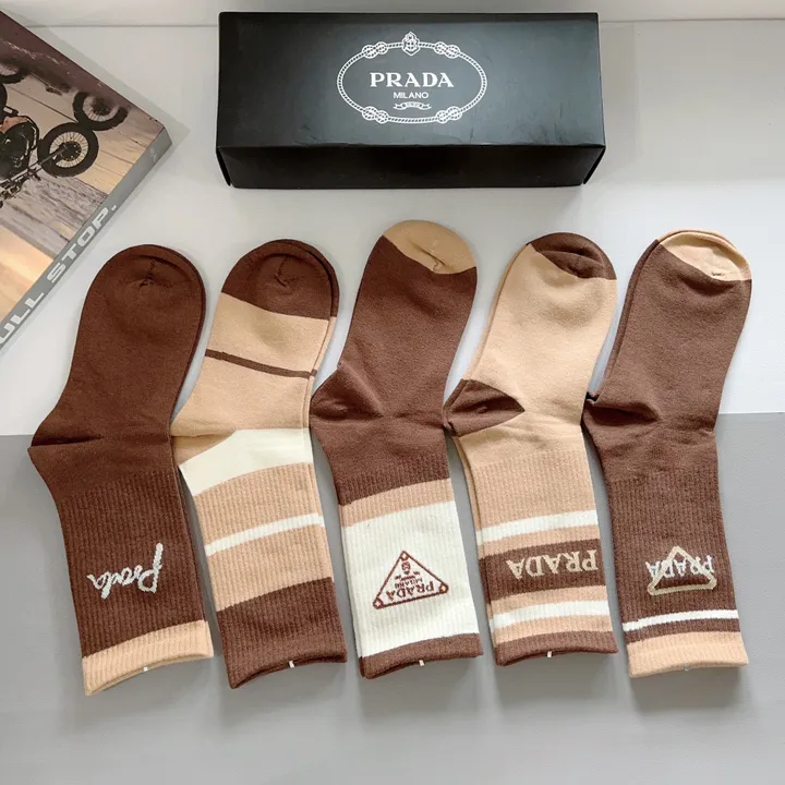 スーパーコピー プラダ 靴下