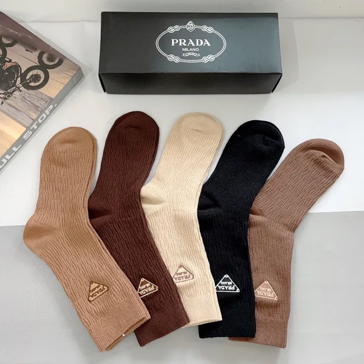 スーパーコピー プラダ 靴下
