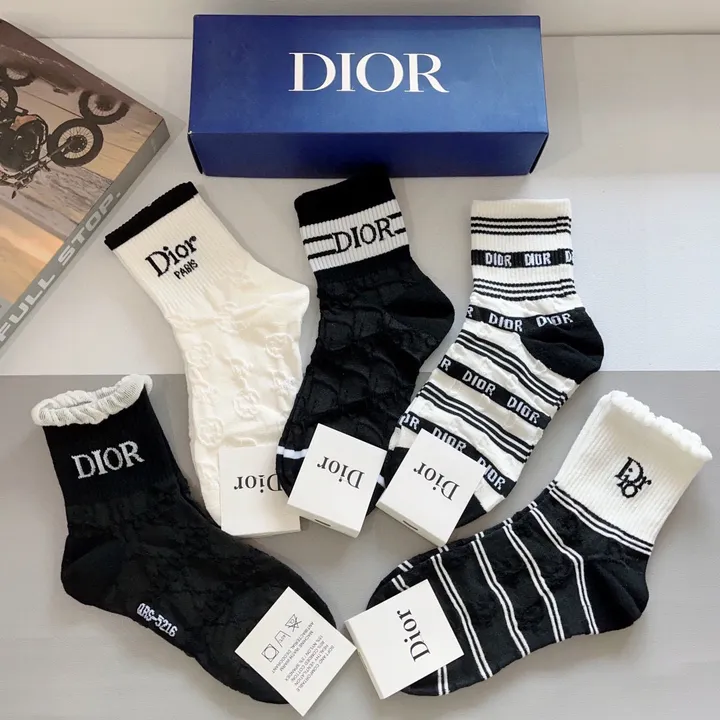 スーパーコピー ディオール 靴下