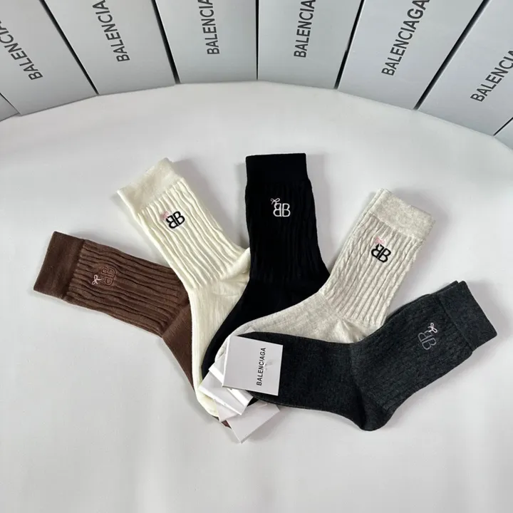 スーパーコピー バレンシアガ 靴下