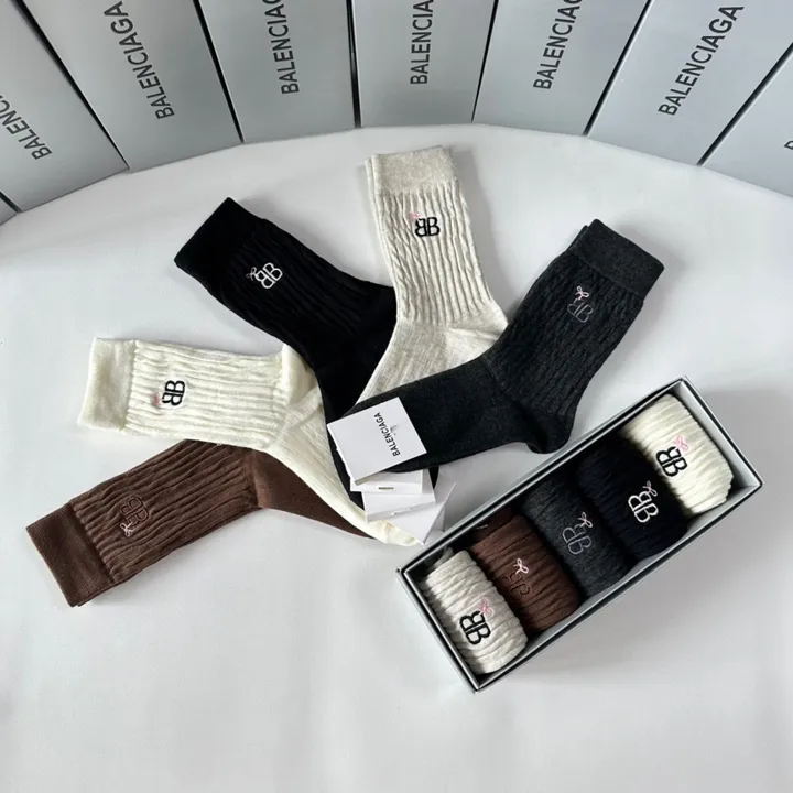 スーパーコピー バレンシアガ 靴下