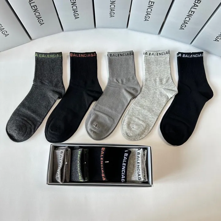 スーパーコピー バレンシアガ 靴下