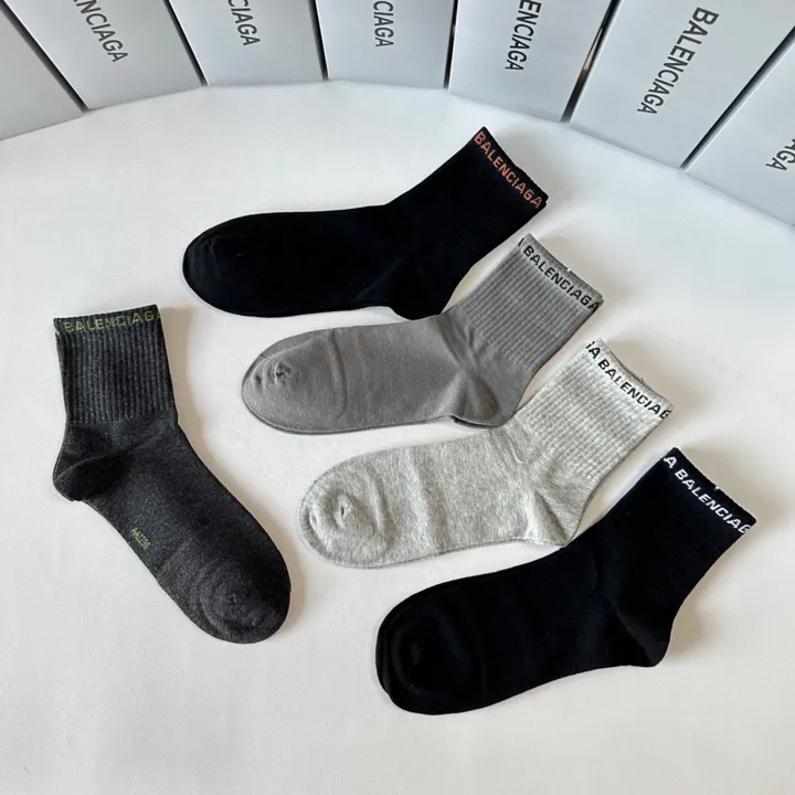 スーパーコピー バレンシアガ 靴下
