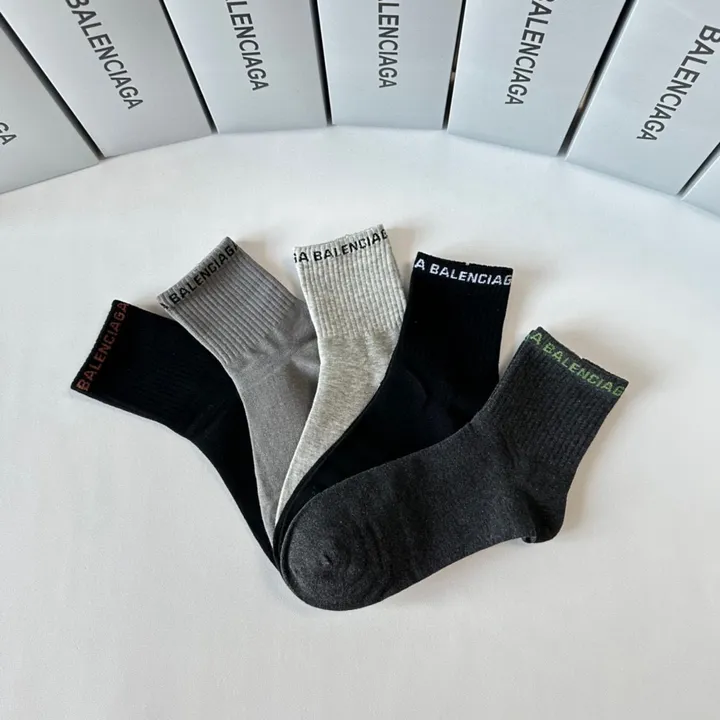 スーパーコピー バレンシアガ 靴下