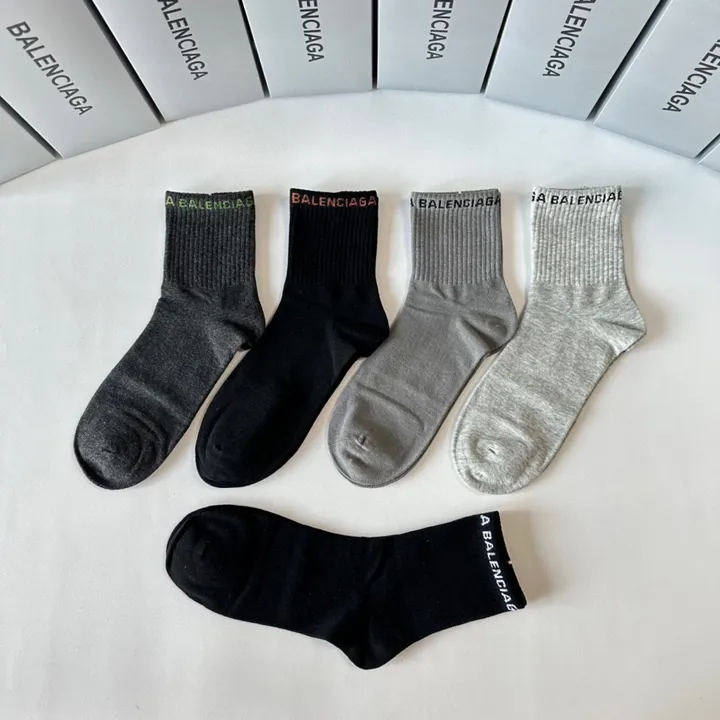 スーパーコピー バレンシアガ 靴下
