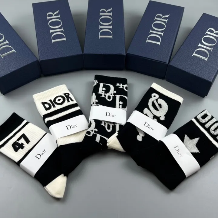スーパーコピー ディオール 靴下