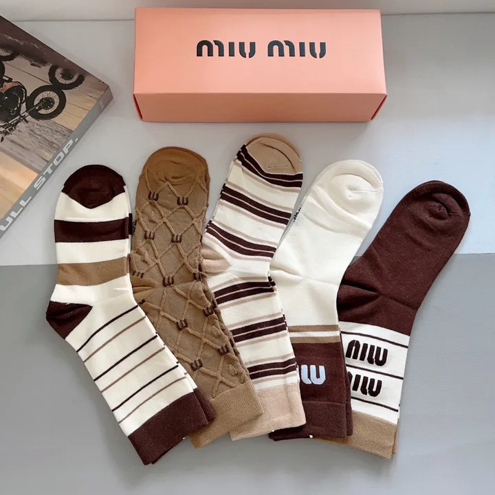 スーパーコピー ミュウミュウ 靴下