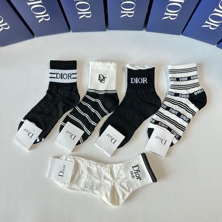 スーパーコピー ディオール 靴下