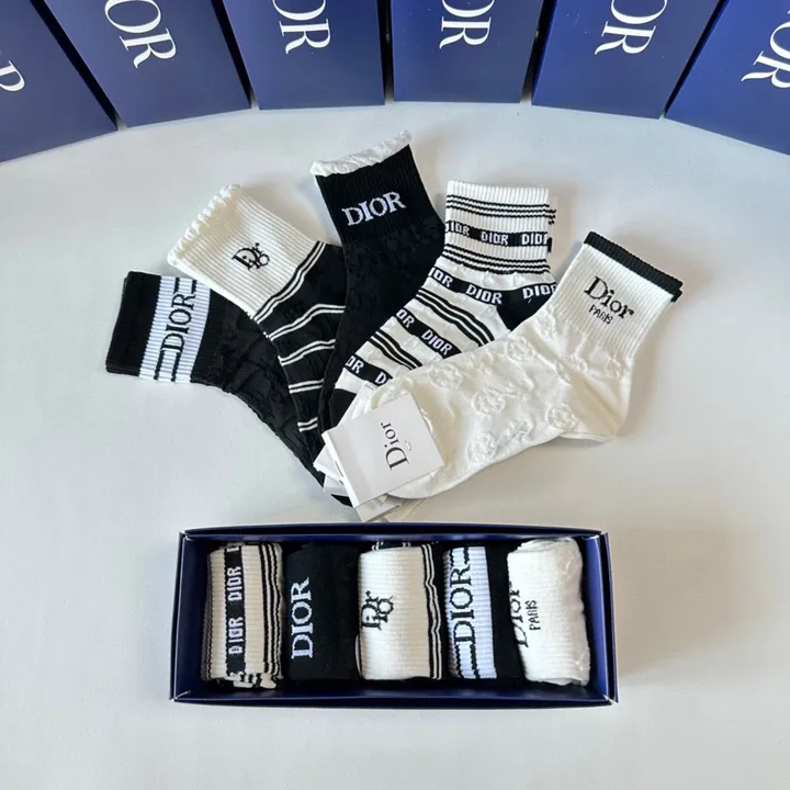 スーパーコピー ディオール 靴下