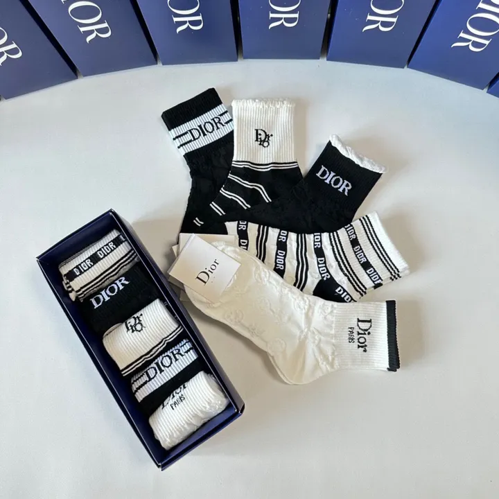 スーパーコピー ディオール 靴下