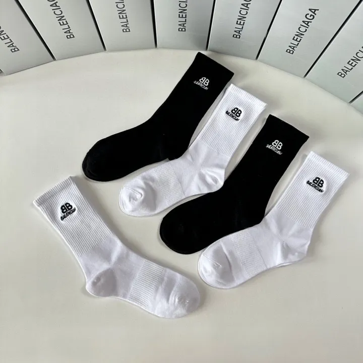 スーパーコピー バレンシアガ 靴下