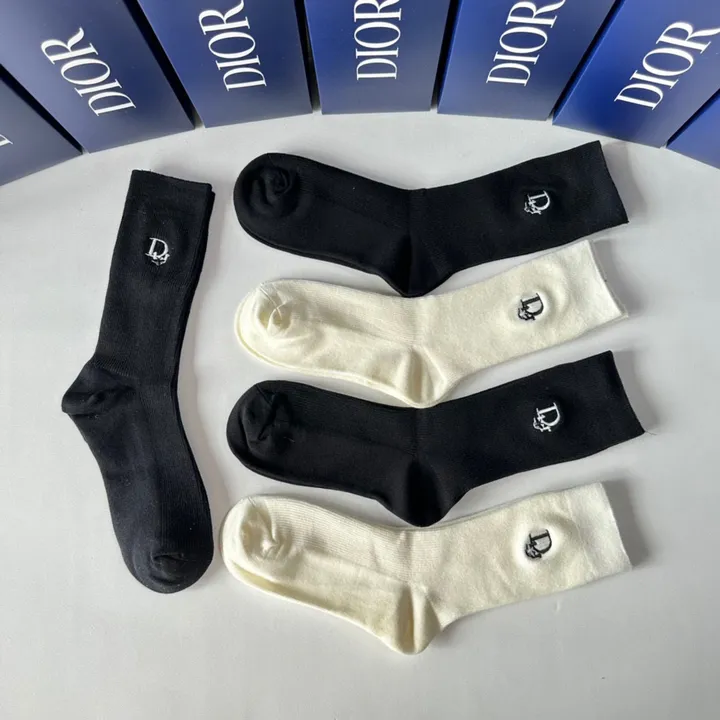 スーパーコピー ディオール 靴下