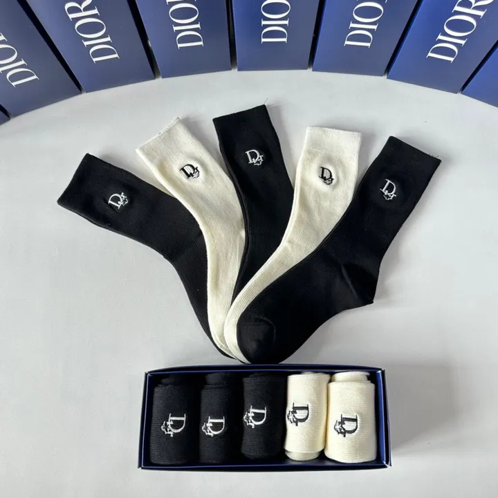 スーパーコピー ディオール 靴下