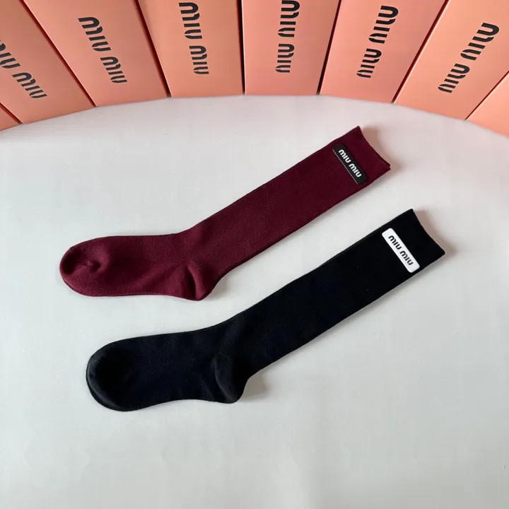 スーパーコピー ミュウミュウ 靴下