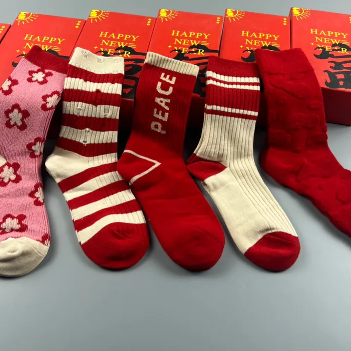 スーパーコピー プラダ 靴下