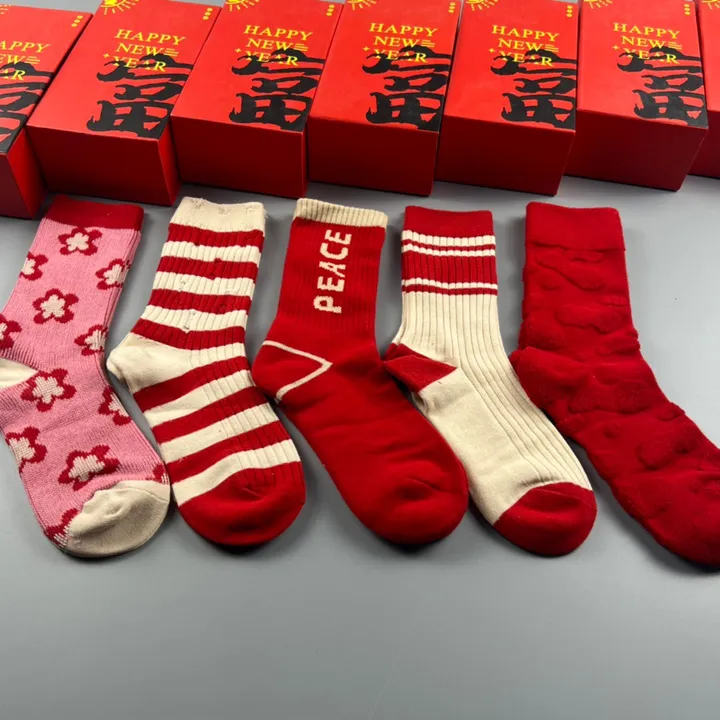 スーパーコピー プラダ 靴下