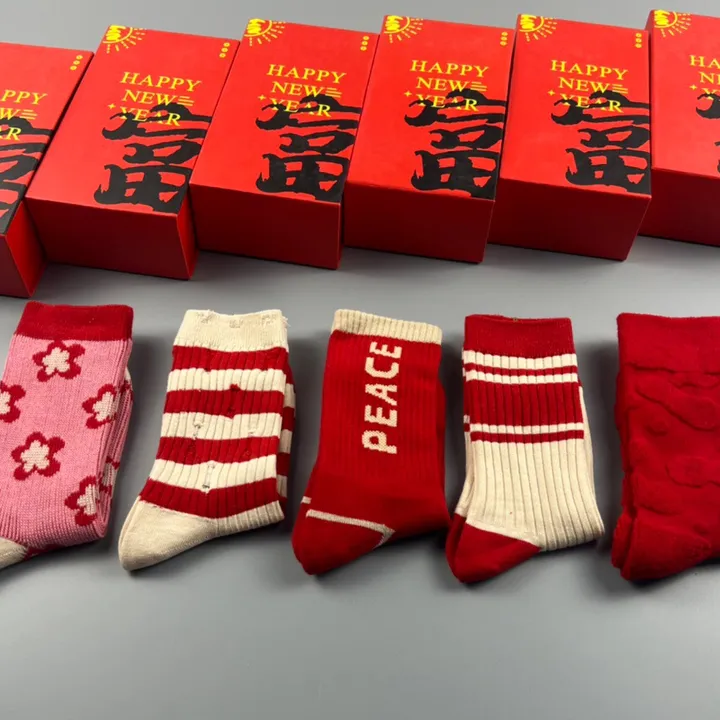 スーパーコピー プラダ 靴下