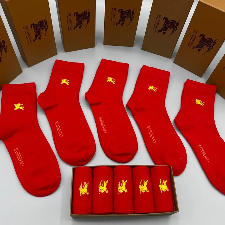 スーパーコピー プラダ 靴下