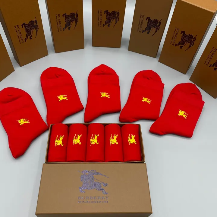 スーパーコピー プラダ 靴下