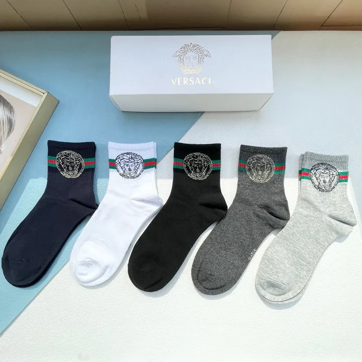 スーパーコピー ヴェルサーチ 靴下