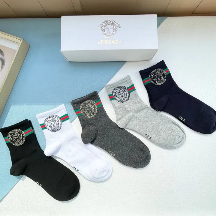 スーパーコピー ヴェルサーチ 靴下