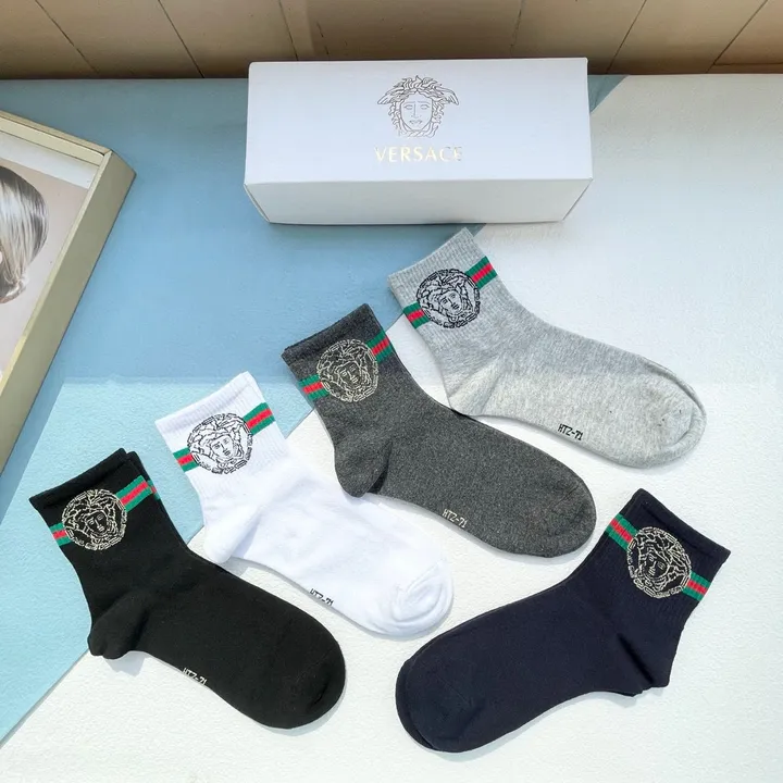 スーパーコピー ヴェルサーチ 靴下