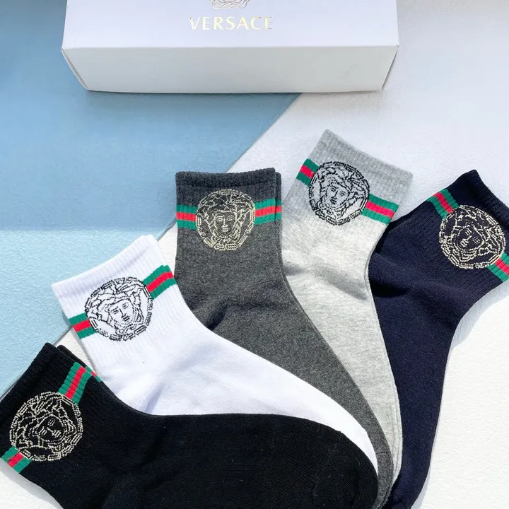 スーパーコピー ヴェルサーチ 靴下