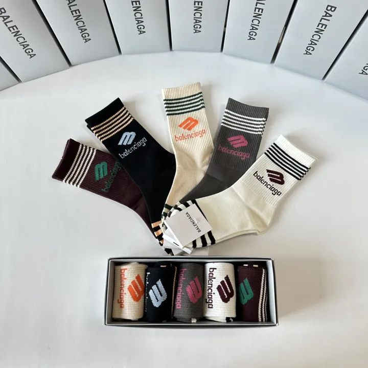 スーパーコピー バレンシアガ 靴下