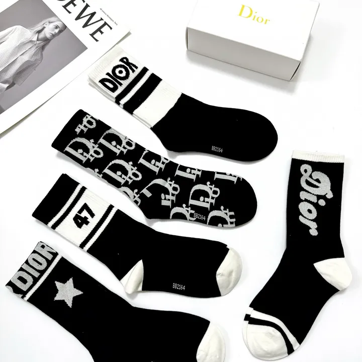 スーパーコピー ディオール 靴下