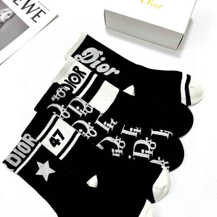 スーパーコピー ディオール 靴下