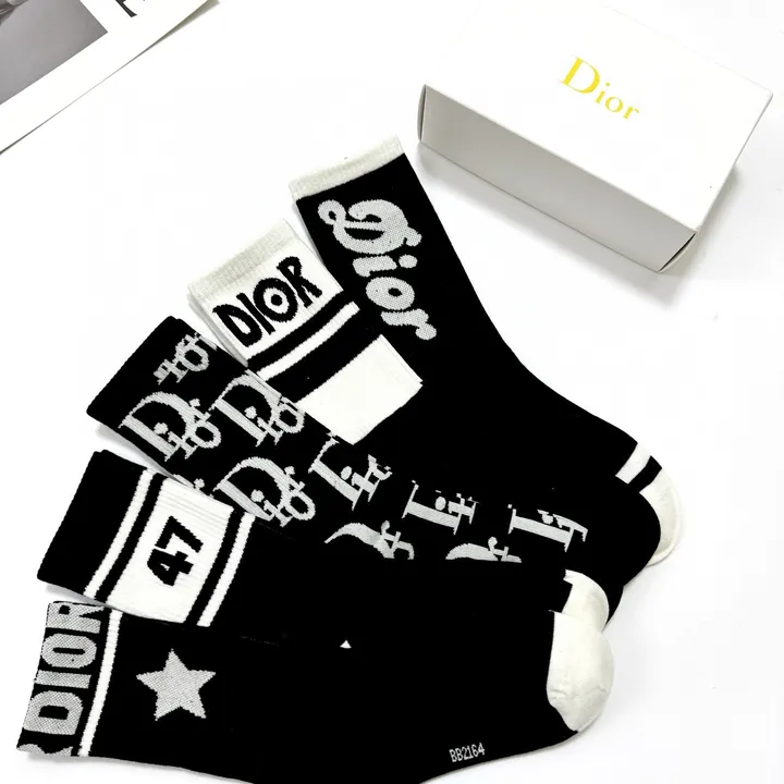 スーパーコピー ディオール 靴下