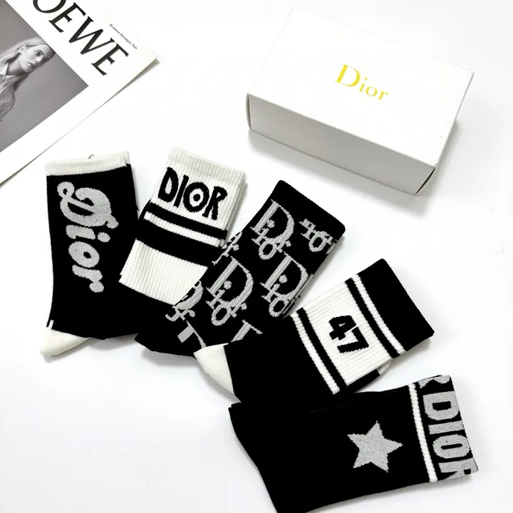 スーパーコピー ディオール 靴下