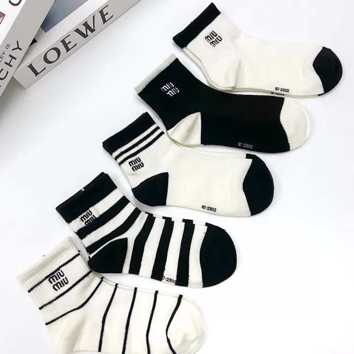 スーパーコピー ミュウミュウ 靴下