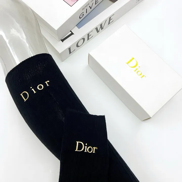 スーパーコピー ディオール 靴下