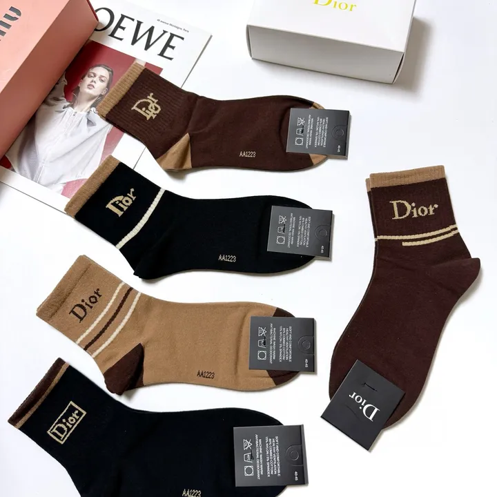 スーパーコピー ディオール 靴下
