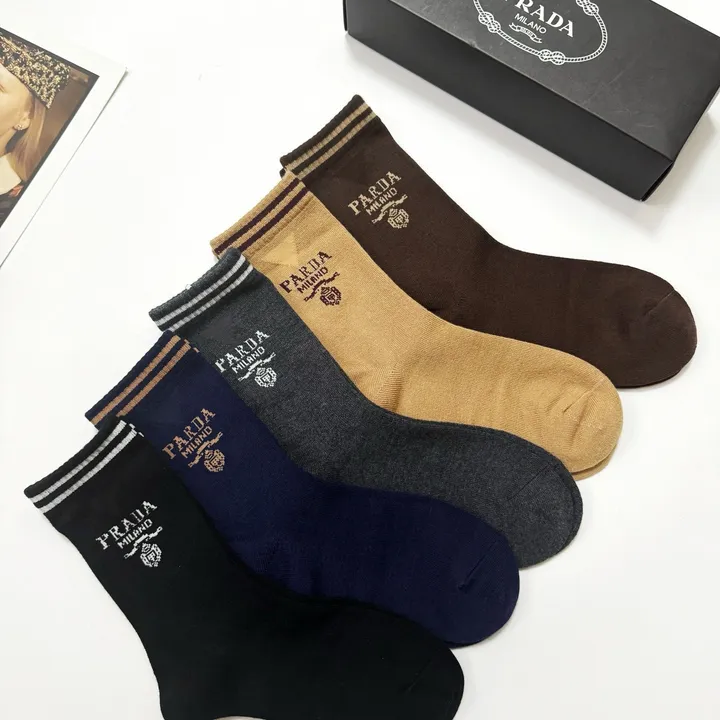 スーパーコピー プラダ 靴下