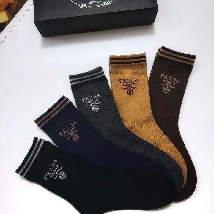 スーパーコピー プラダ 靴下