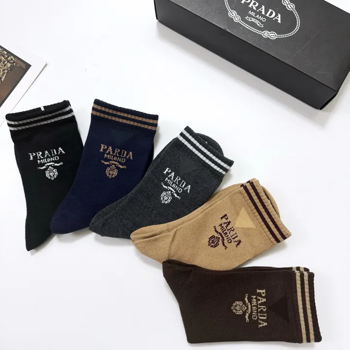 スーパーコピー プラダ 靴下