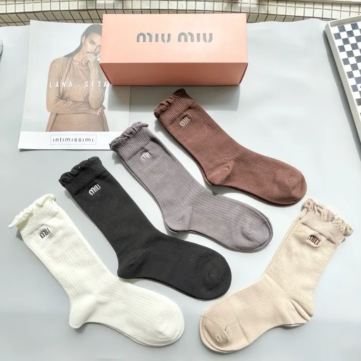 スーパーコピー ミュウミュウ 靴下