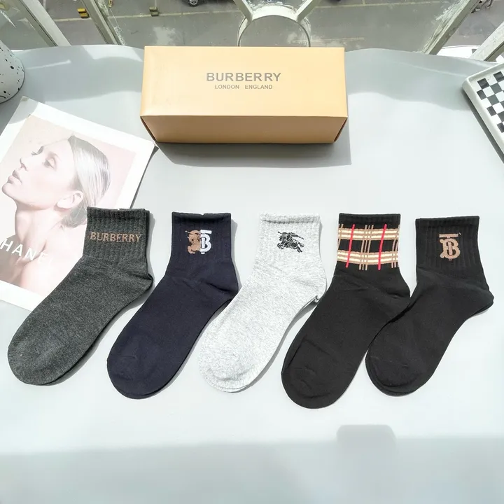 スーパーコピー バーバリー ス 靴下