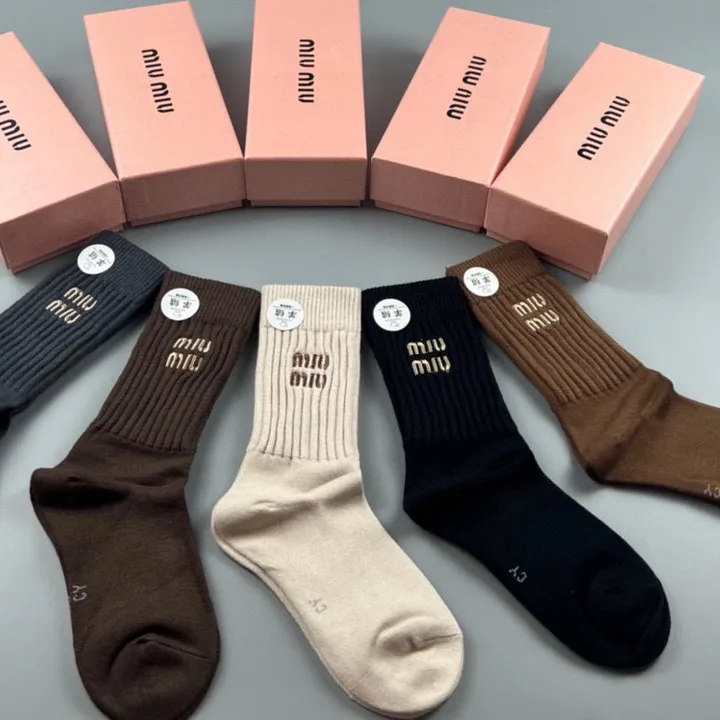 スーパーコピー ミュウミュウ 靴下