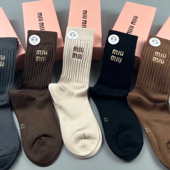 スーパーコピー ミュウミュウ 靴下