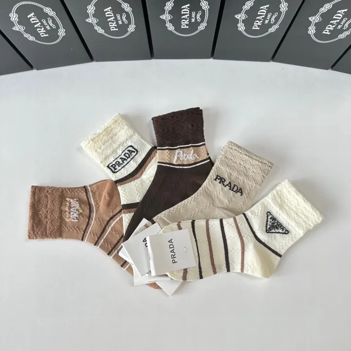 スーパーコピー プラダ 靴下