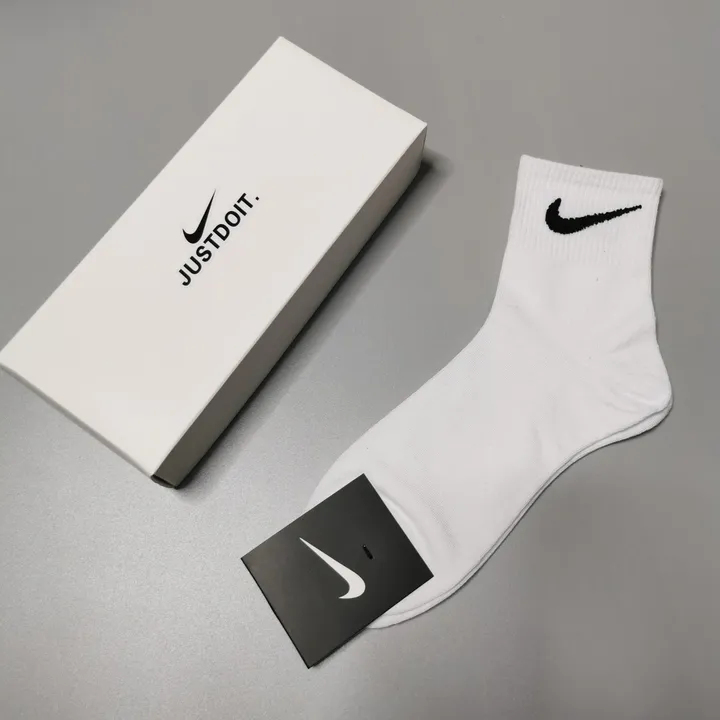 スーパーコピー ナイキ 靴下