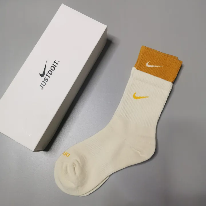 スーパーコピー ナイキ 靴下