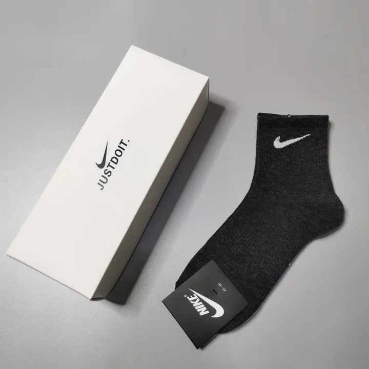 スーパーコピー ナイキ 靴下