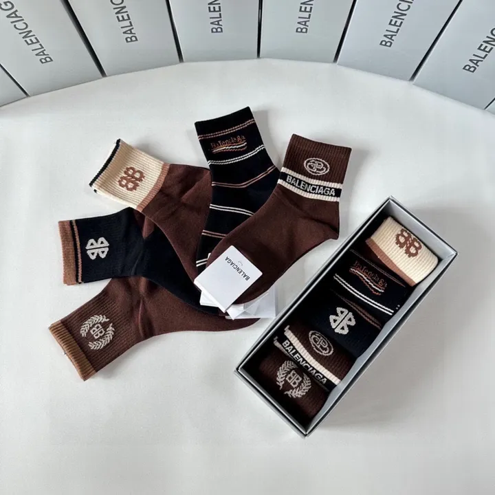 スーパーコピー バレンシアガ 靴下