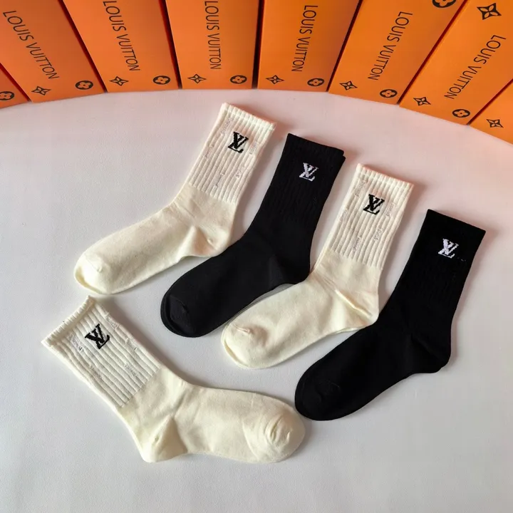 スーパーコピー ルイヴィトン 靴下