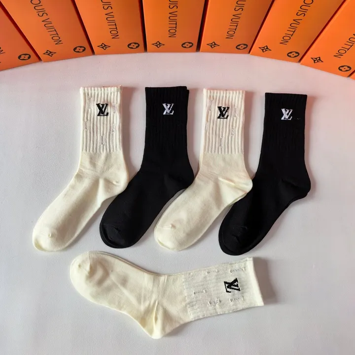 スーパーコピー ルイヴィトン 靴下
