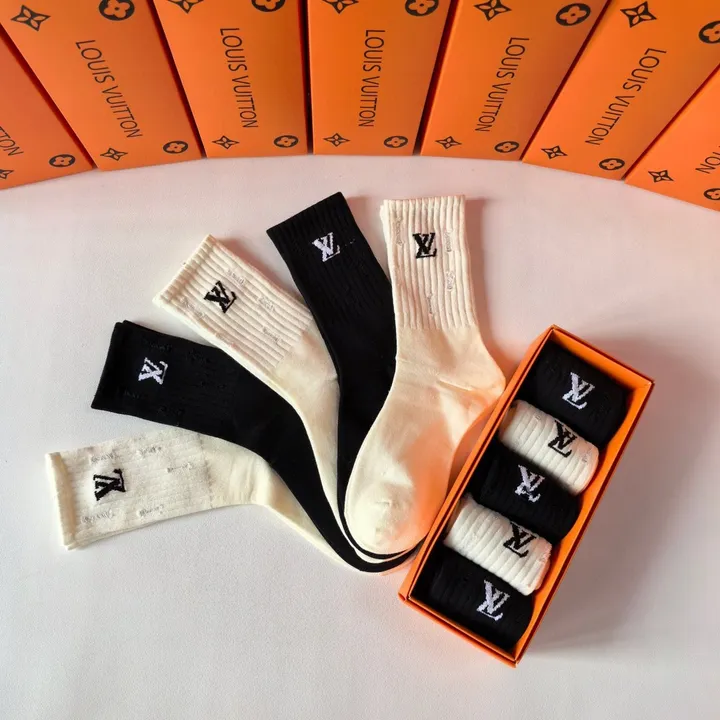 スーパーコピー ルイヴィトン 靴下